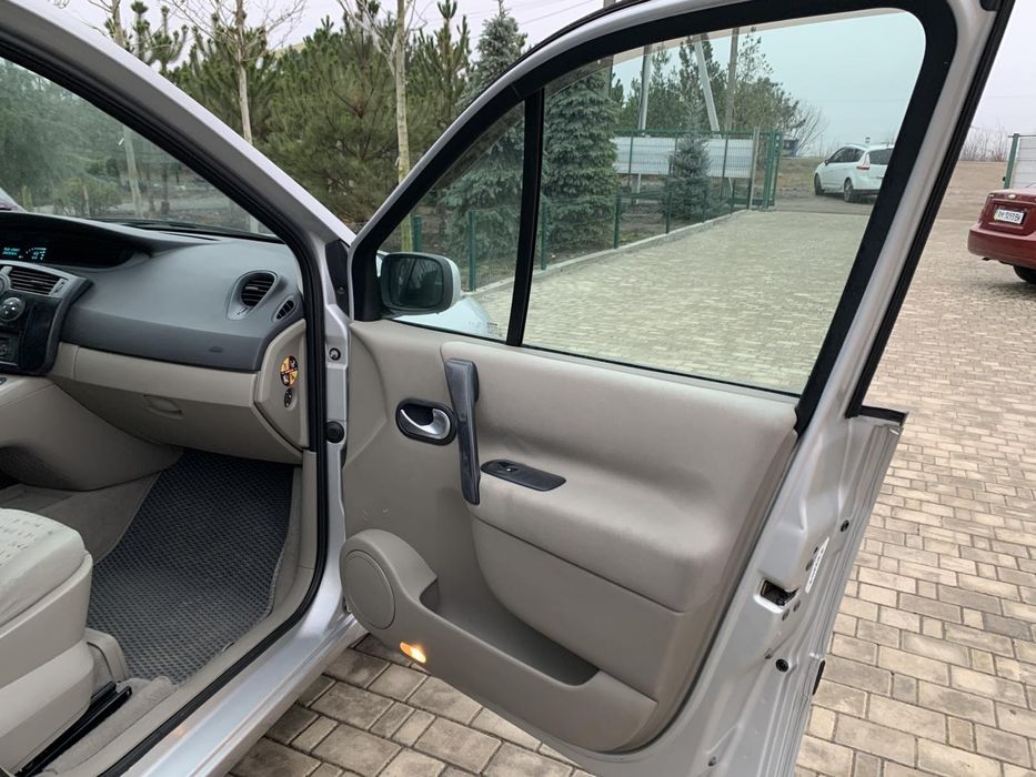 Продам авто  Renault scenic 2
