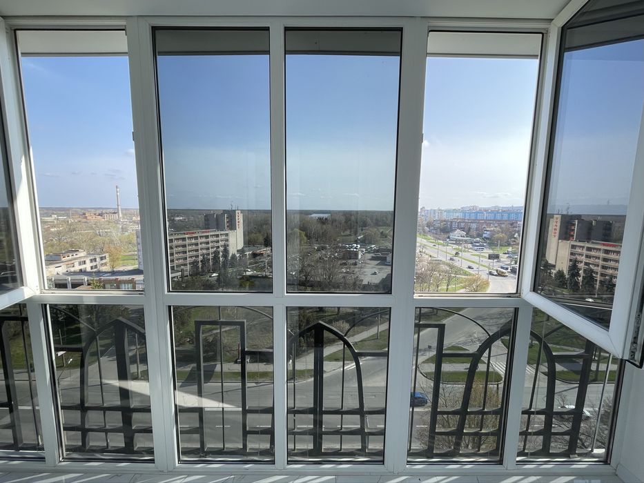 Тонування вікон, балконів, фасадів. Бронювання вікон.