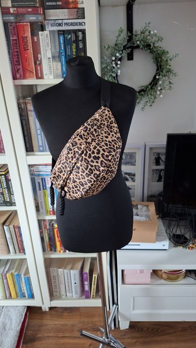 Pojemna nerka w panterkę- nowa