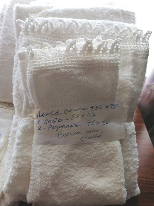 Toalhas E toalhões de banho.