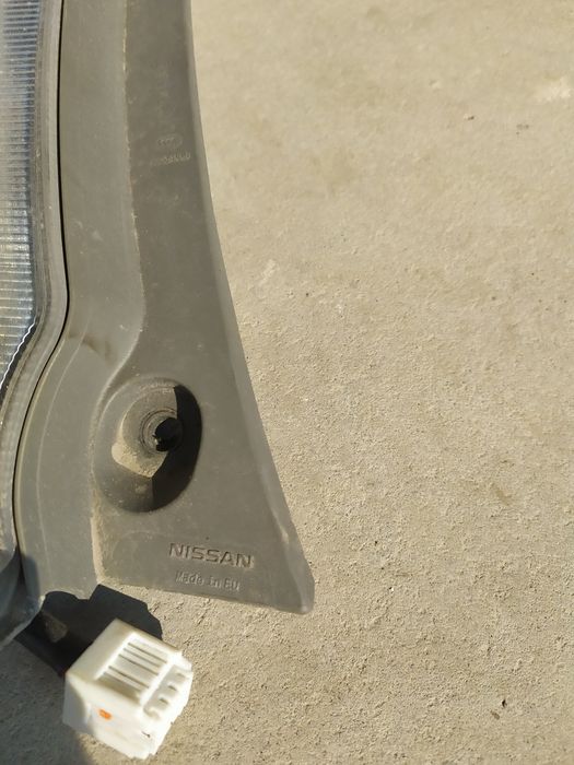 Продам задній лівий ліхтар Ніссан Ліф