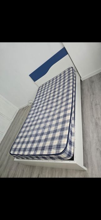 Cama de solteiro