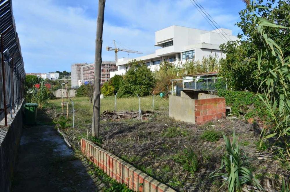 Vende-se Terreno na Ajuda - Lisboa | VENDA PARTICULAR