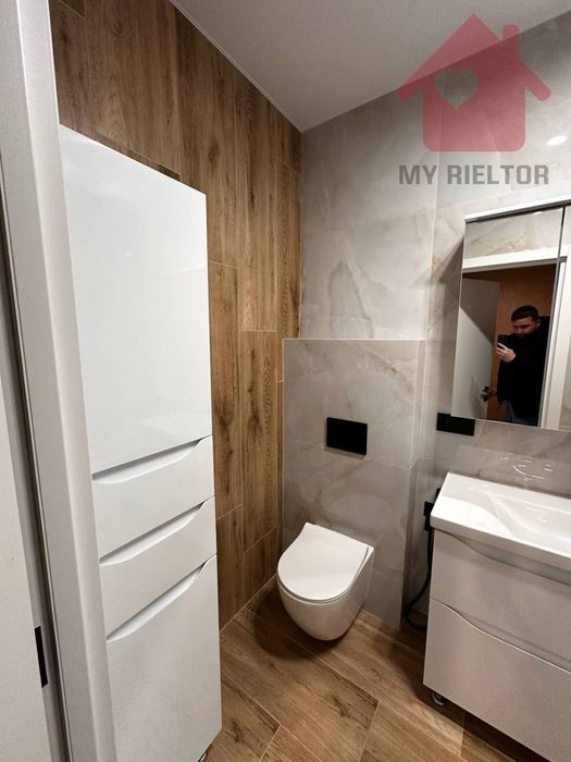 Продаж будинку у новому котеджному містечку!