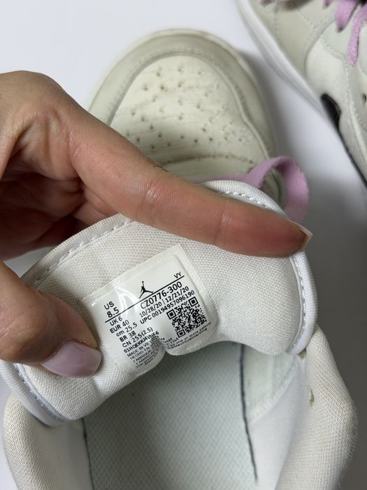 Жіночі кросівки Nike AIR JORDAN