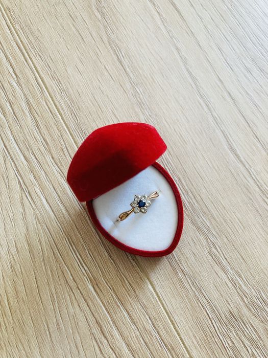 Uroczy solidny pierscionek 585 (14k)