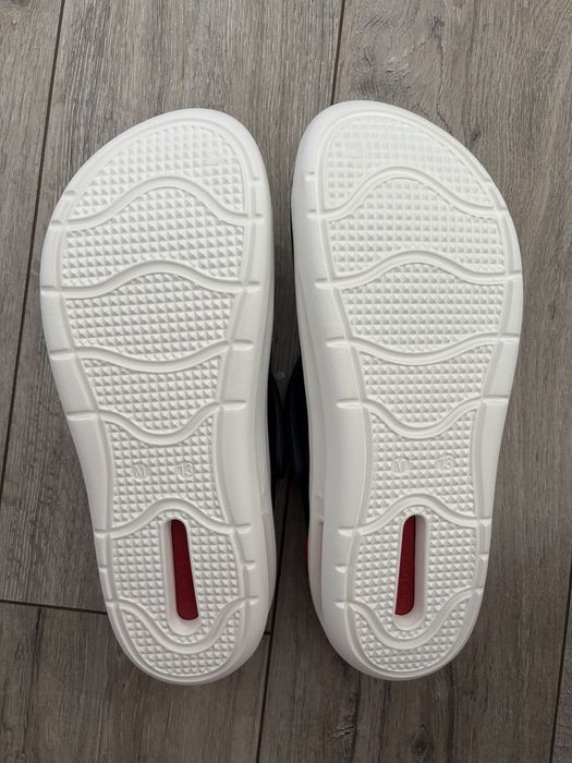 Продам нові Crocs