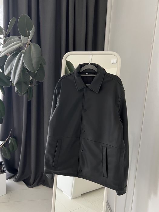 Кожанка Zara.