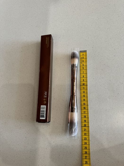 Пензлик для макіяжу Hourglass Veil двосторонній пензель кисть