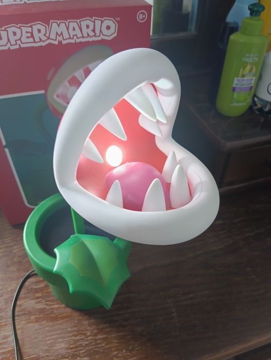 Candeeiro planta piranha super Mario
