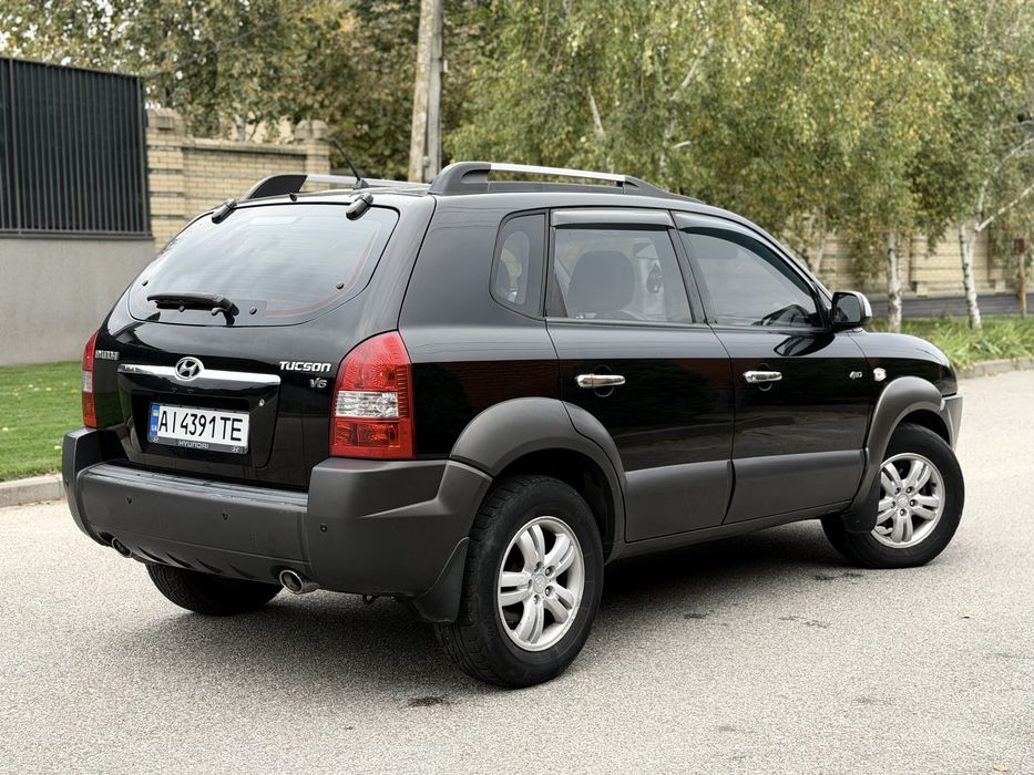 Hyundai Tucson, автомат, газ/бензин, полный привод