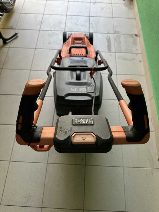 Corta Relva Black & Decker - 1600W 38cm - 60€