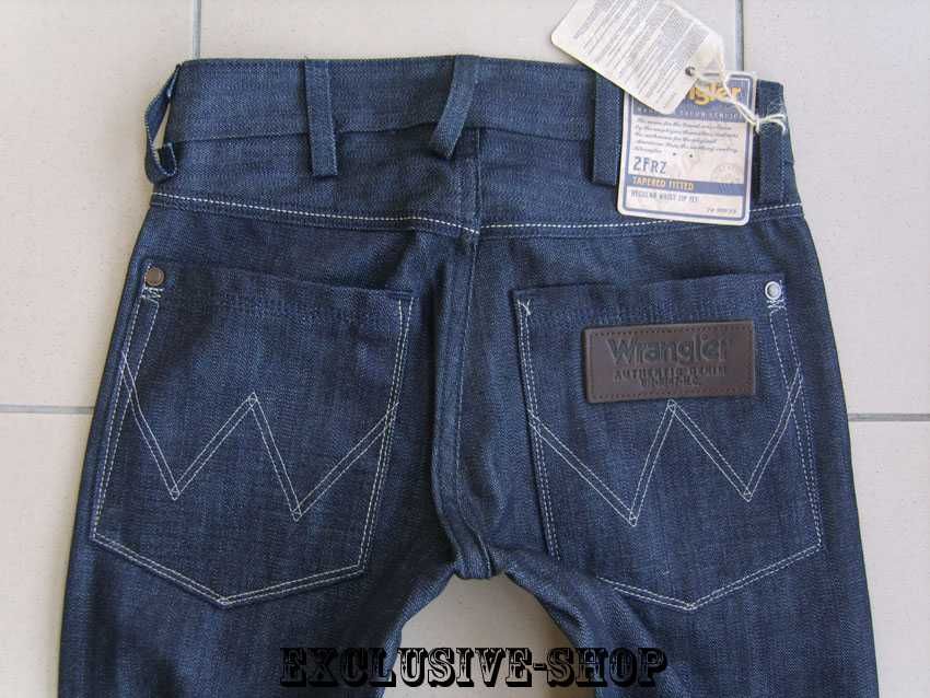 Spodnie męskie dżinsy Wrangler 2Frz Dry W26 L32 ; pas 70 cm