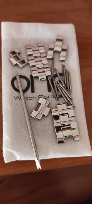 Relógio One com 8 braceletes