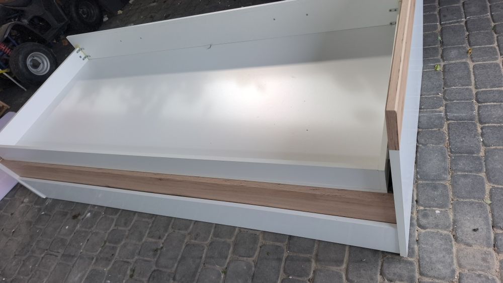 Zestaw mebli plus półka, całość do jutra 400 zl