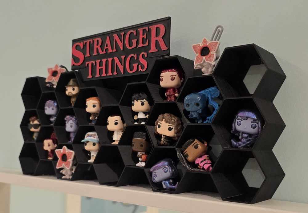 Expositor Kinder joy stranger things