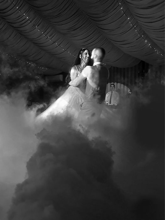 Dança dos Noivos nas Nuvens Espetáculo de Fumo Romântico de Gelo Seco