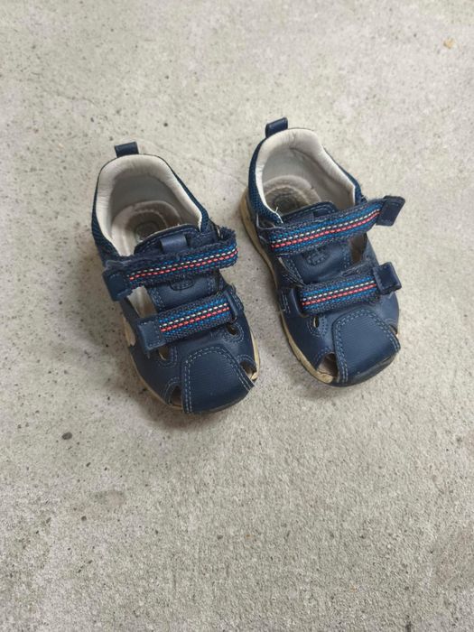 Sandały sandałki chłopięce barefoot granatowe kryte palce smyk zdrowa stopa 21