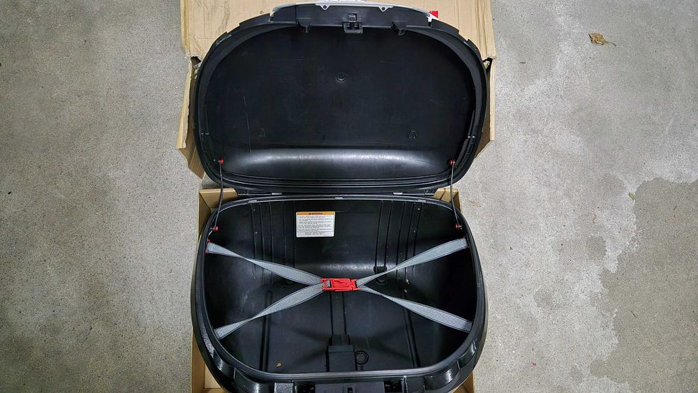 Kufer motocyklowy Givi Maxia 3