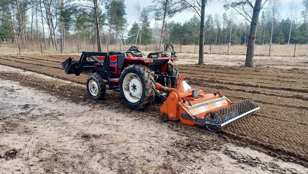 Usługi minitraktorkiem z Glebogryzarka, ładowarka, minikoparka