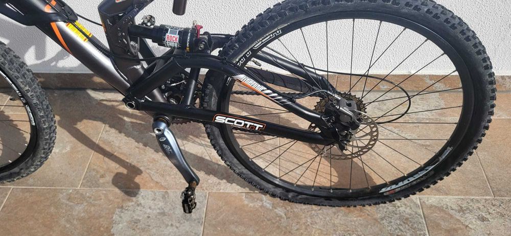 Vende se Bicicleta Scott FX20