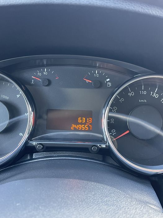 Автомобіль Пежо 3008