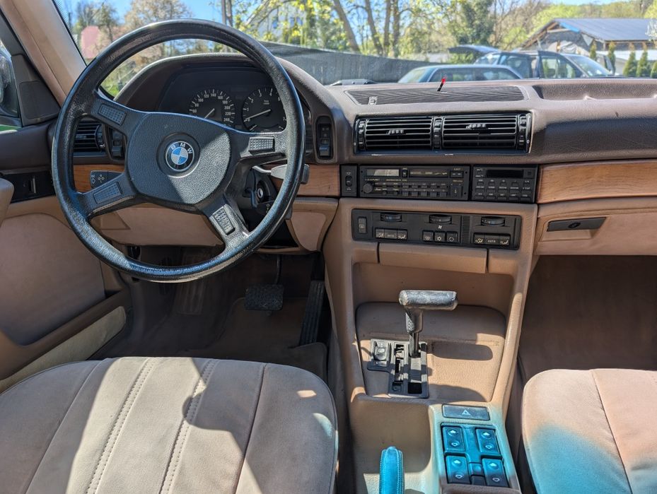 BMW E32 735i wolna od korozji