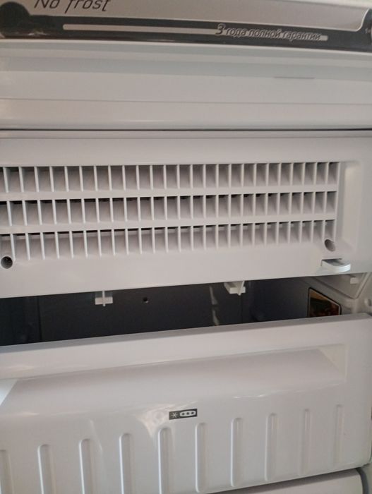 Продам морозильну камеру Індезіт в відмінному стані