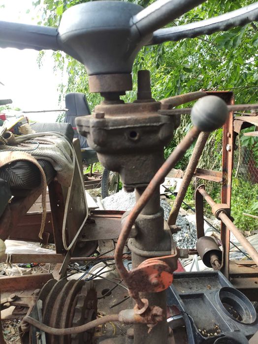 Рульова колонка.