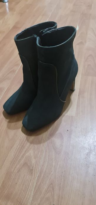 Продам шикарні ботильони