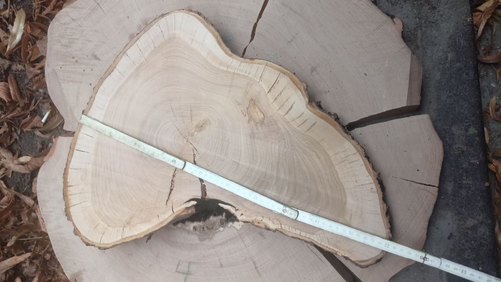 Plastry drzewa suszone i strugane