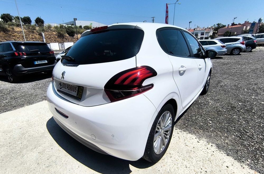Peugeot 208 1.6 HDi Style Nacional
