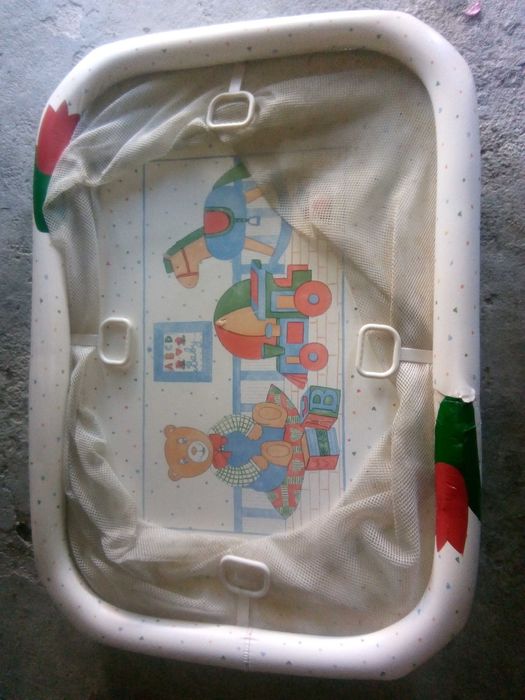 Parque bebé criança