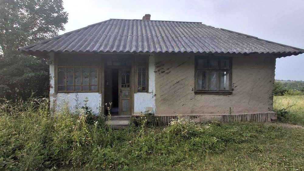 Продається будинок35 м2 і земельна ділянка 50 соток в с. Гостів, електрика, бізнес, сонячні панелі, дохід
