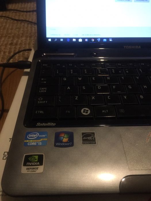 Laptop Toshiba Satellite 13,3’, i5, ram 8gb, ssd 240gb, NVIDIA 315m