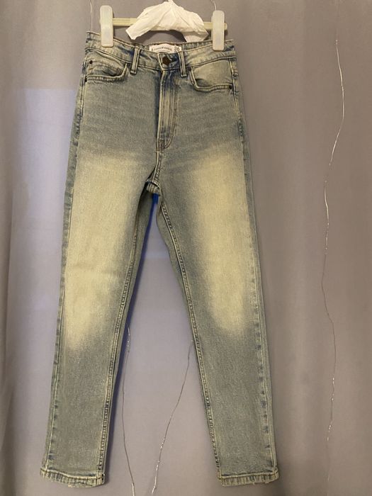 Spodnie jeansy z wysokim stanem