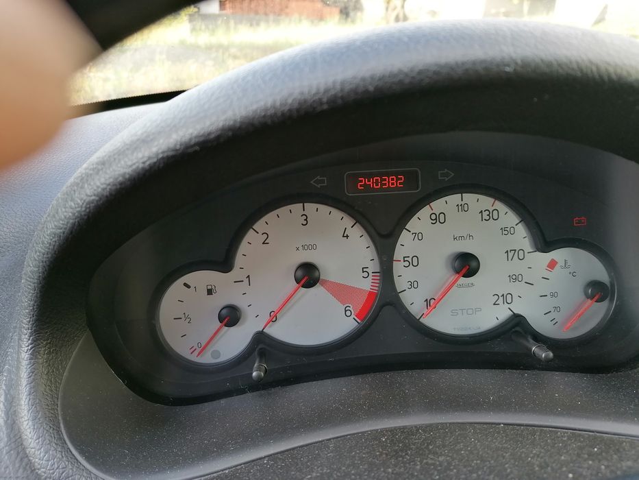 Peugeot 206 1.6 hdi só peças