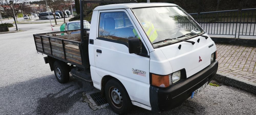 Vendo Mitsubishi L 300 carrinha em bom estado
