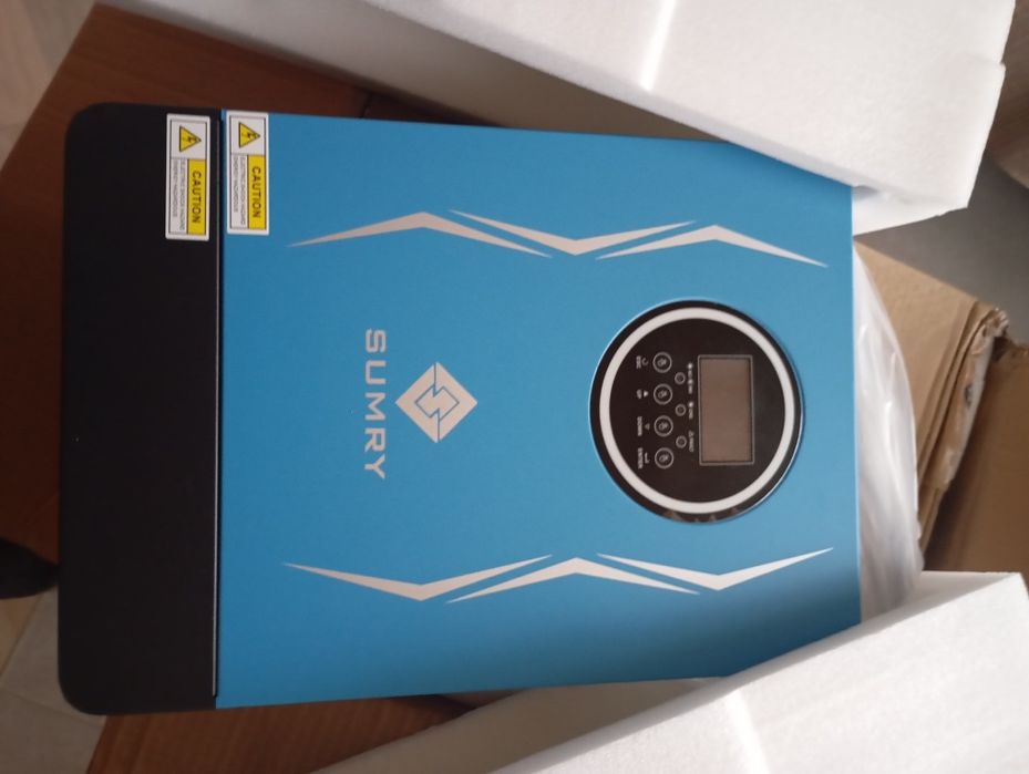 Продам гібридний інвертор 6.2 кВ з акамуляторами і бмс т