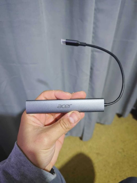 Hub USB-C Acer de 10 Gbps