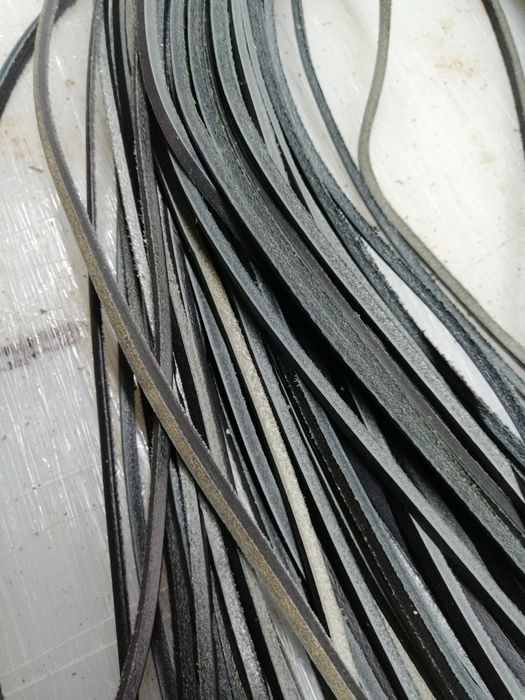 Rzemienie skórzane czarne