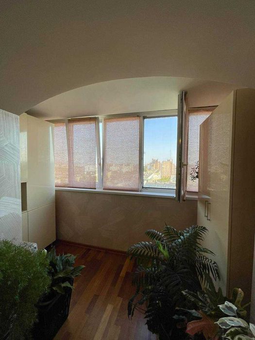 Продаж дворівневої квартири з ремонтом