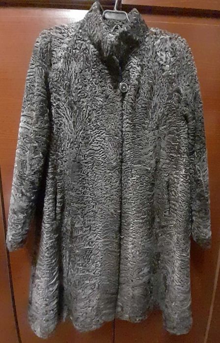Шуба Каракульча серая 52 размер