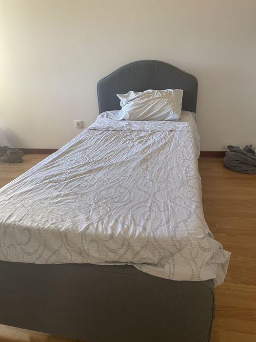 Cama solteiro já com colção 50€
