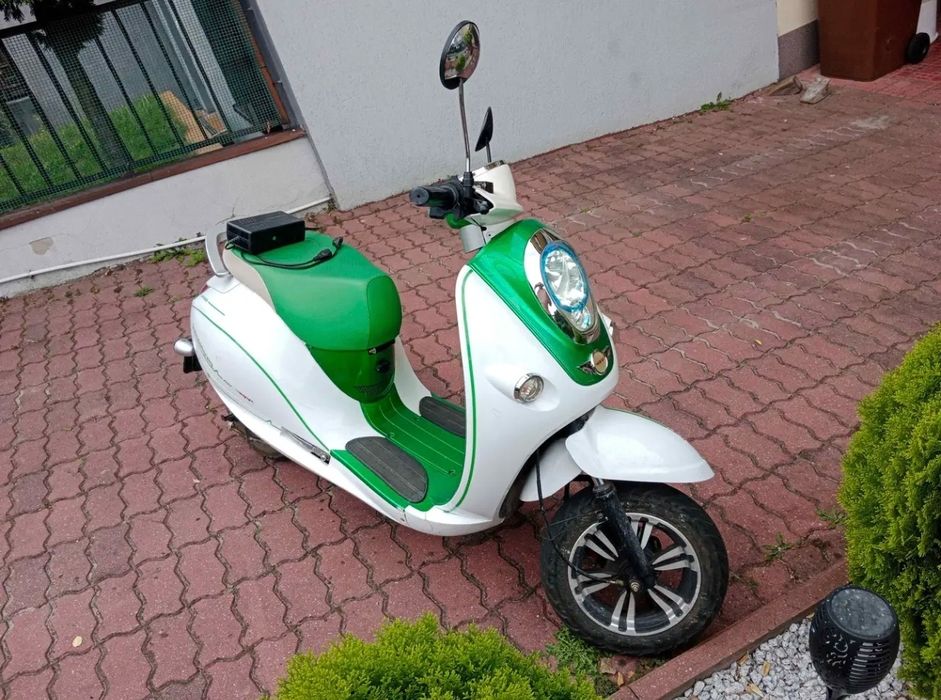 Skuter elektryczny