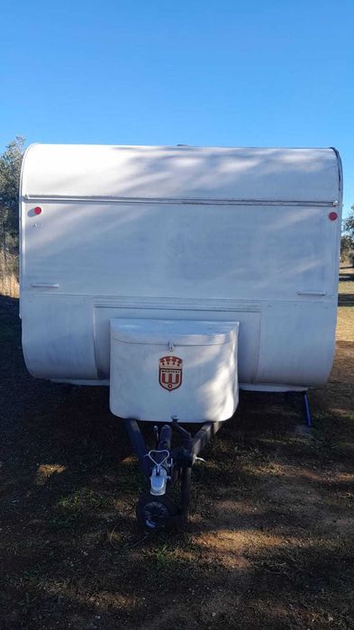 Rara Caravana Alemã Weippert extra longa com eixos duplos