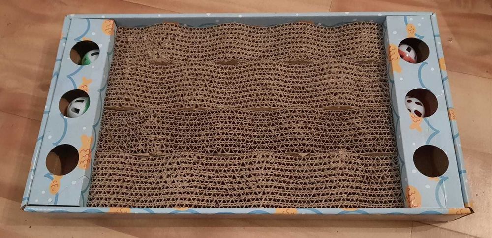 Drapak kartonowy kot piłki