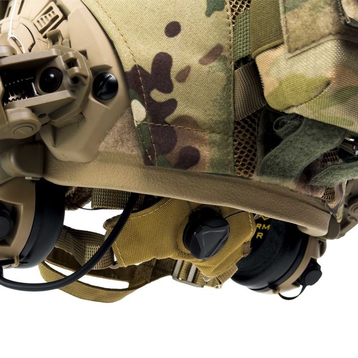 Комплект: шолом з кавером та навушник. + підсумок противаги + ліхтарик