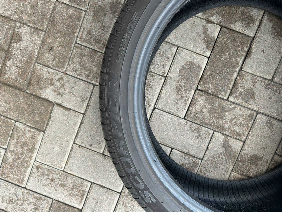 Шини 255/40 R20 101V Pirelli Scorpion Verde