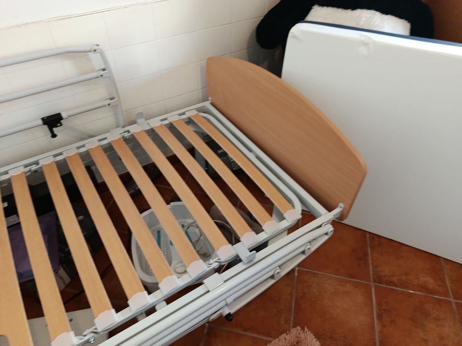 Cama articulada como nova